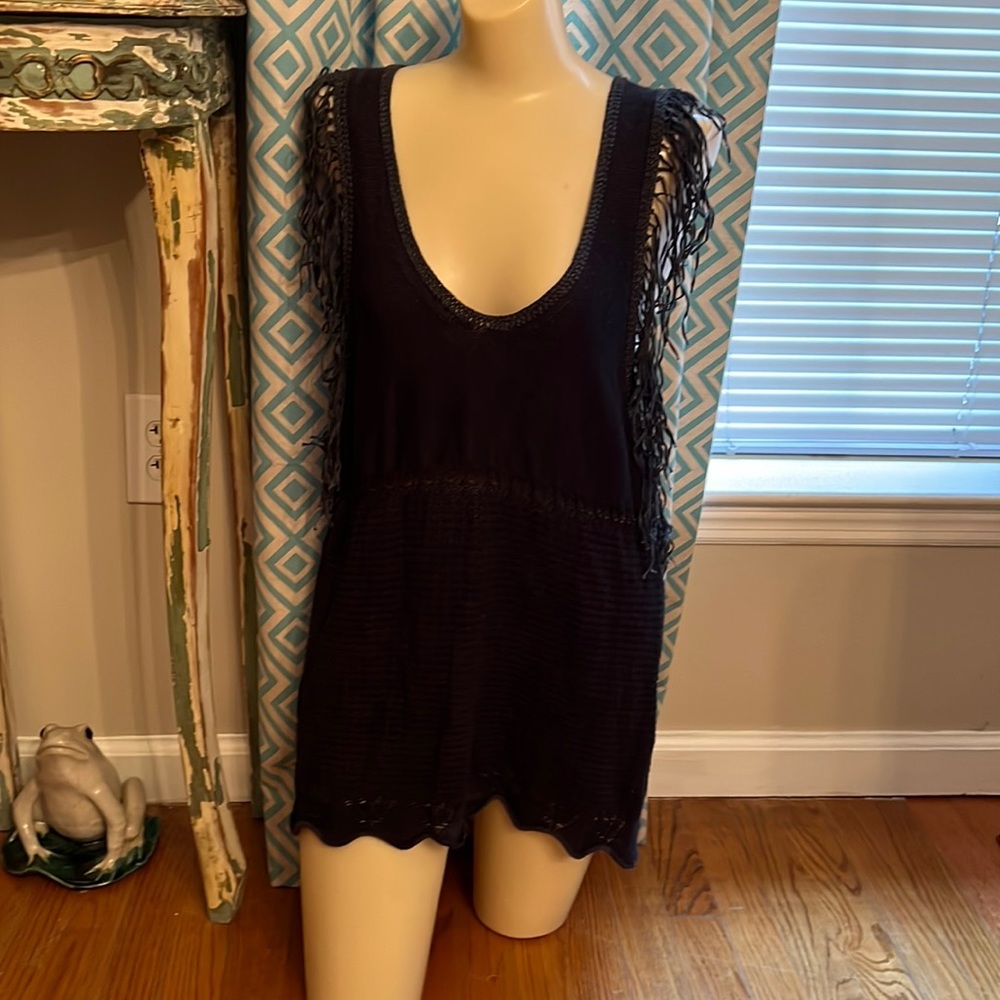 NWT Ecote Anthropologie blue knit fringed tank top. Sz M